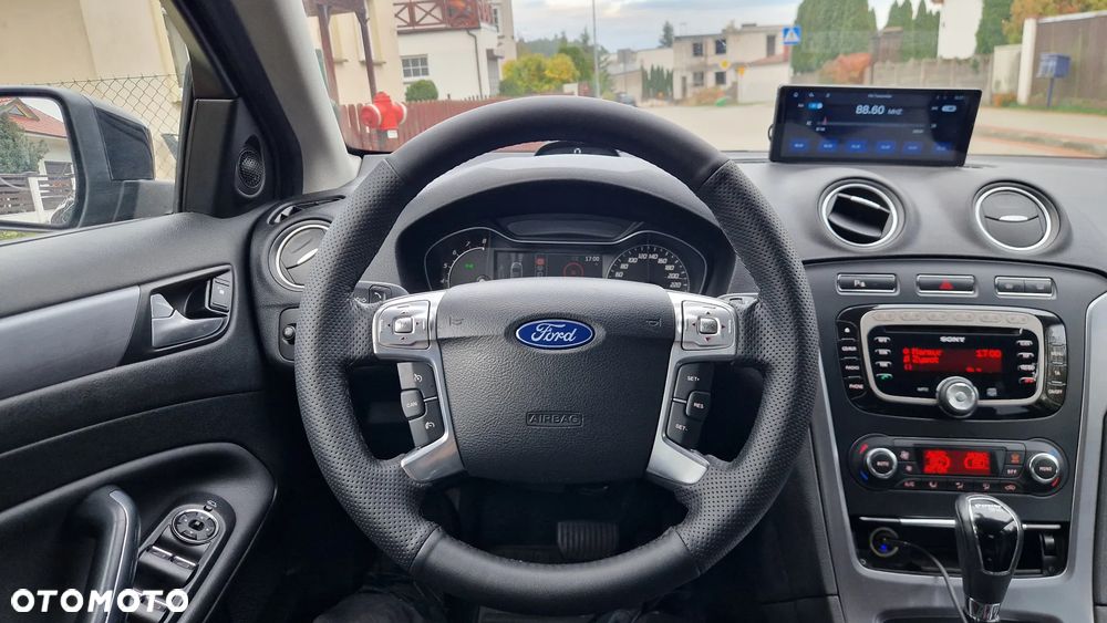 Ford Mondeo 2.0 EcoBoost Titanium - 23