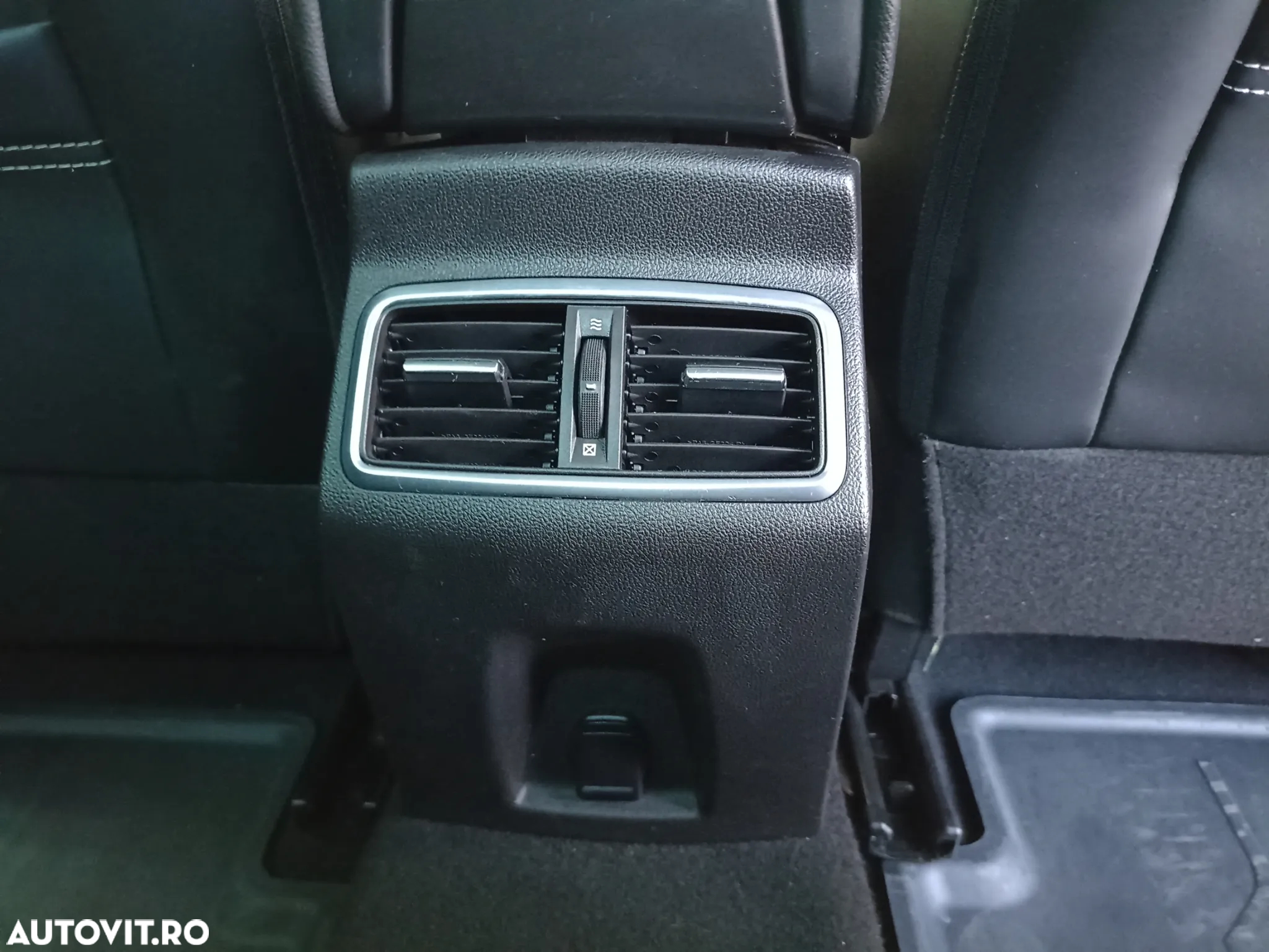 Renault Megane TCe 140 EDC GPF Zen - 28
