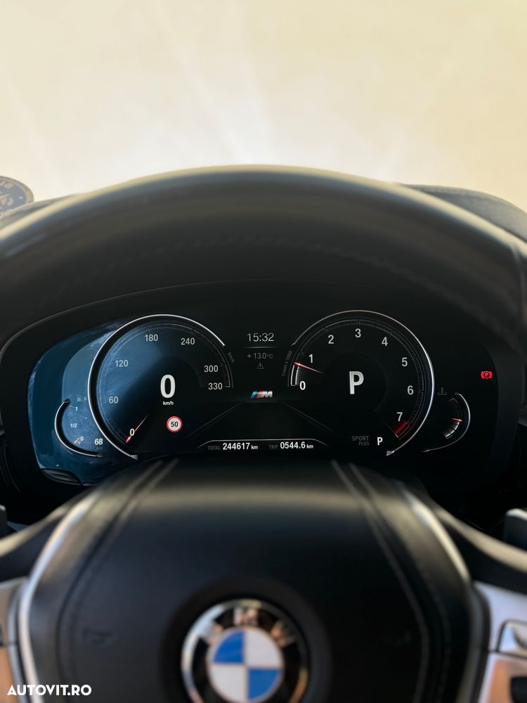 BMW Seria 5 540i xDrive Aut. Luxury Line - 14
