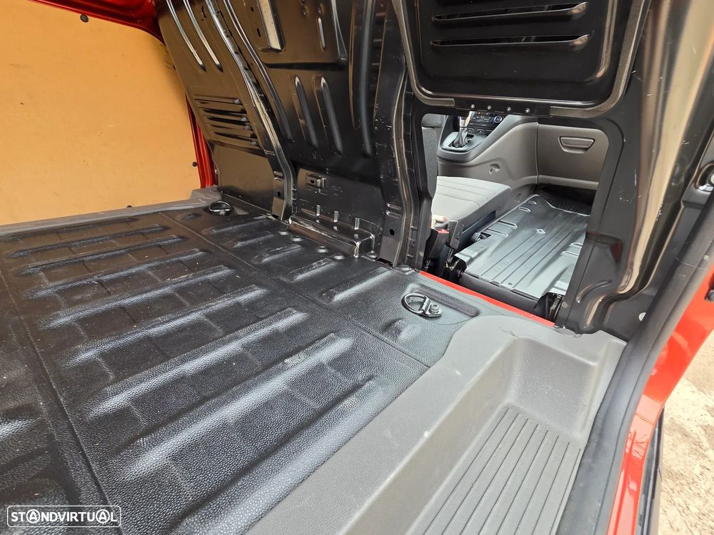 Ford Transit Connect - 18