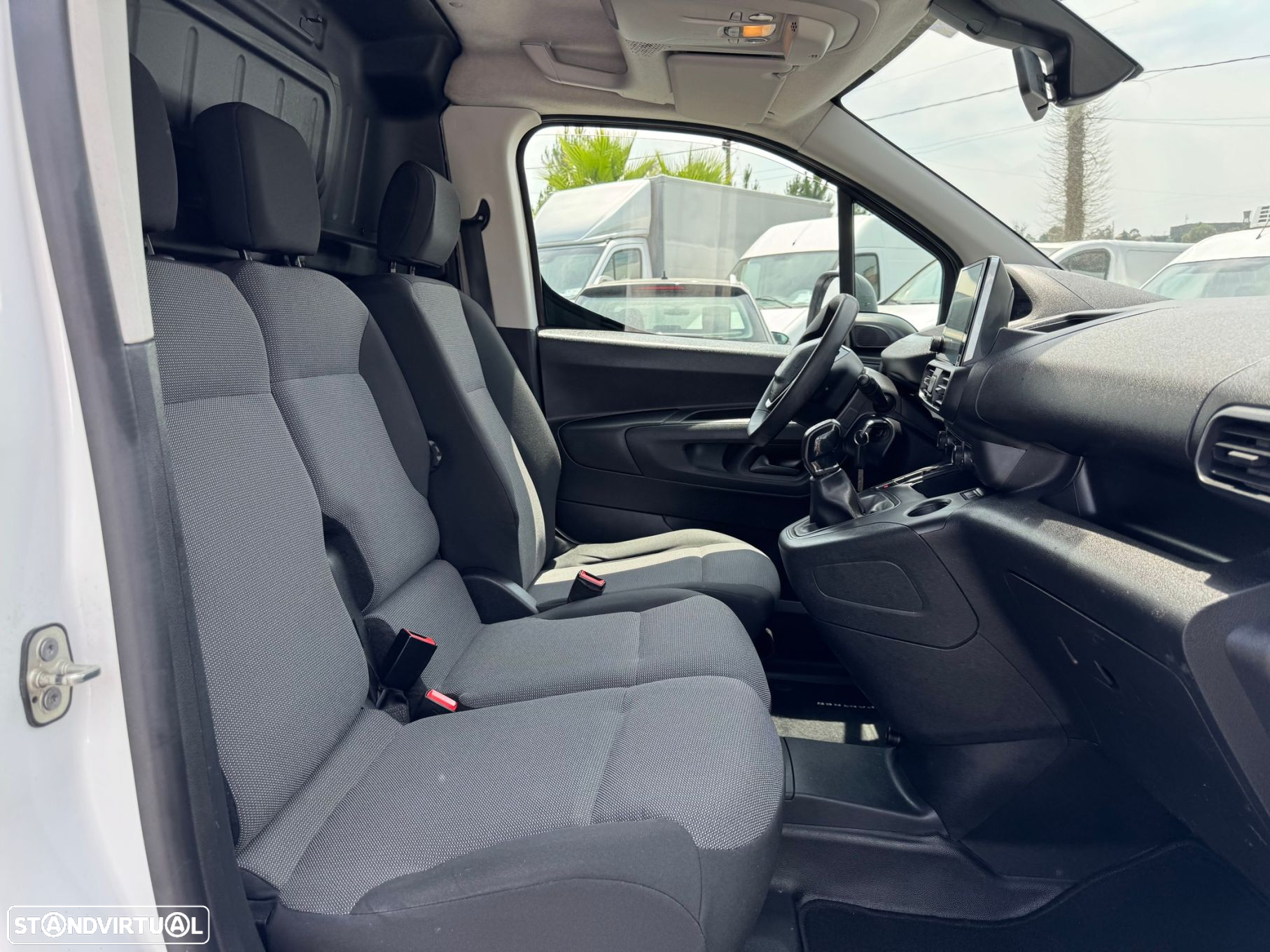 Peugeot Partner 1.6 BlueHDi L2 Premium 3L - 7