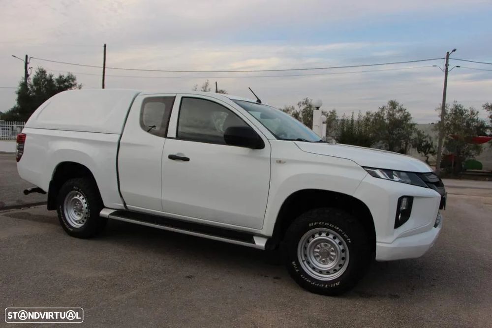 Mitsubishi L200 2.3 DI-D Club Invite 4WD - 3