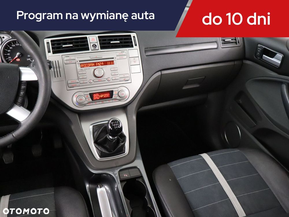 Ford Kuga - 10