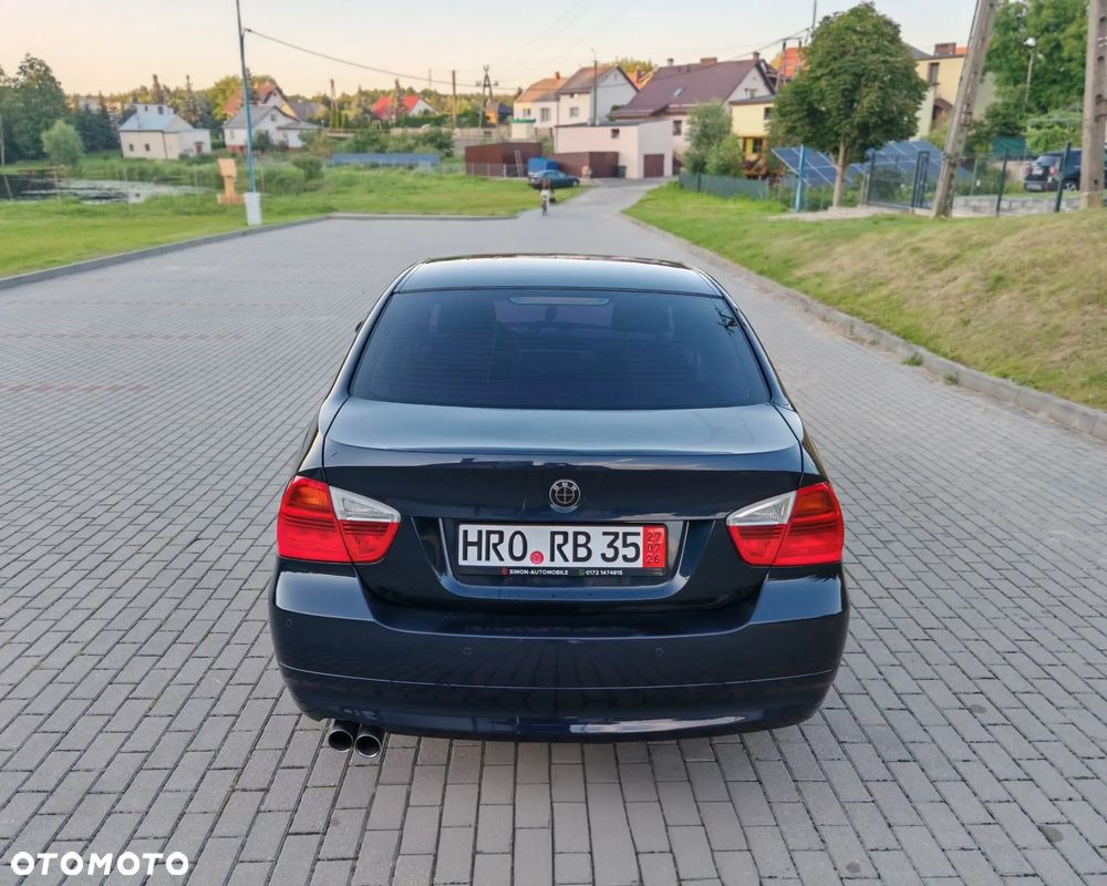 BMW Seria 3 325i - 5