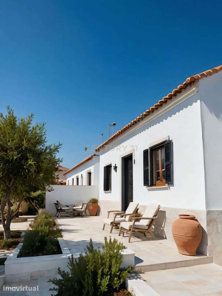 Moradia T2 Remodelada em Abela – O Seu Refúgio de Paz no Alentejo - Grande imagem: 3/26