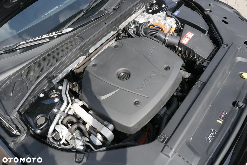 Volvo V90 T6 AWD Plug-In Hybrid Plus Bright - 25