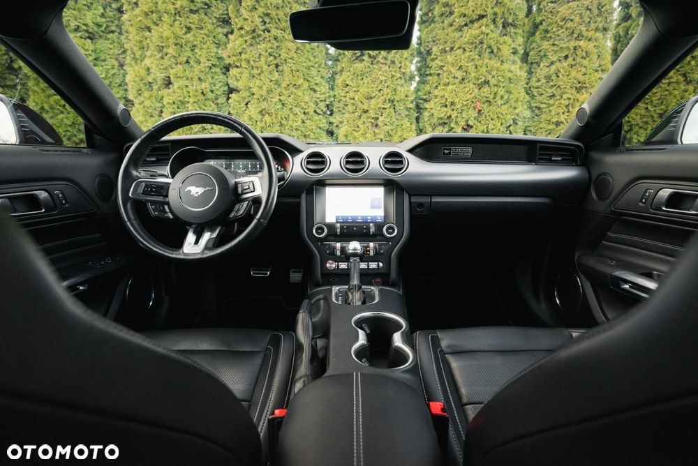 Ford Mustang 5.0 V8 GT - 10