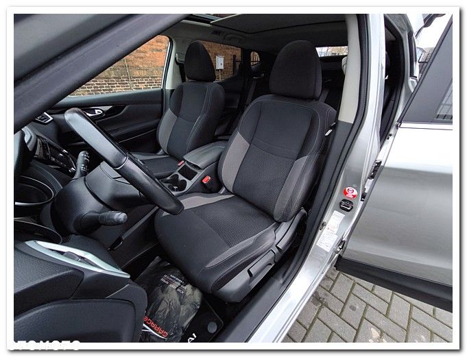 Nissan Qashqai 1.3 DIG-T N-WAY - 29