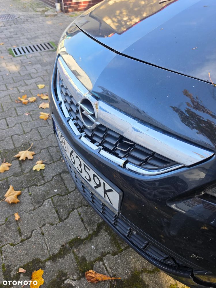 Opel Astra 2011 photo 4