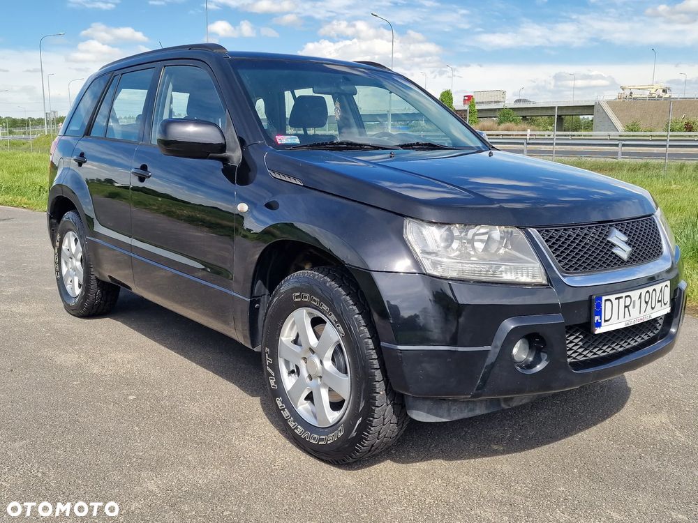 Suzuki Grand Vitara 2.0 - 12