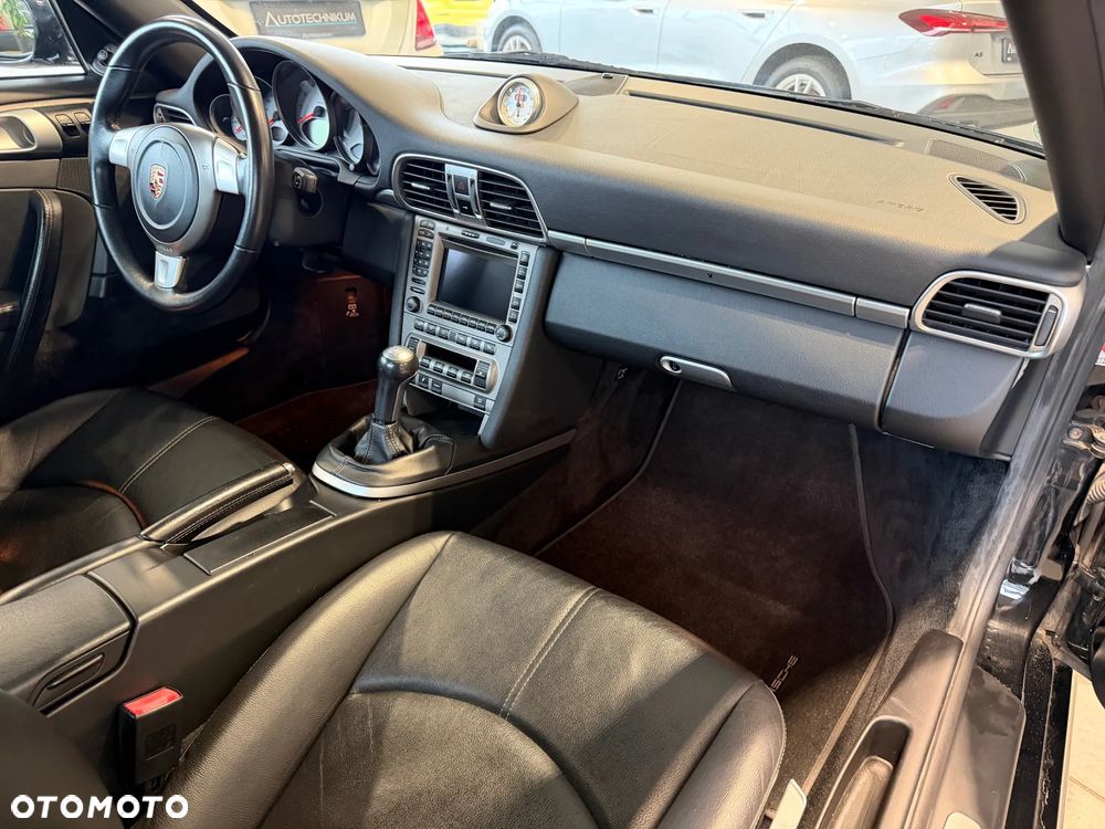 Porsche 911 Carrera S - 17