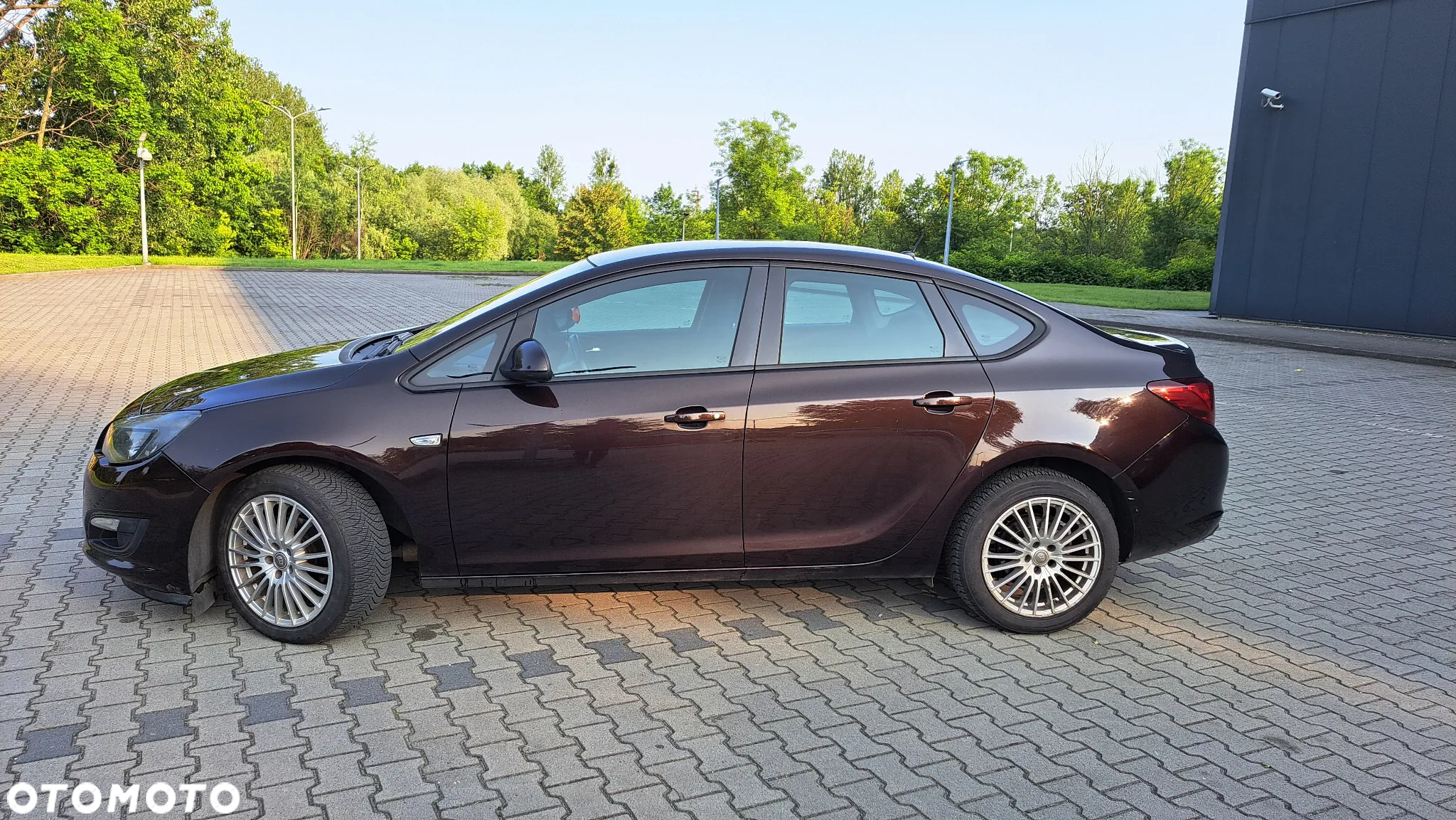 Opel Astra IV 1.4 T Active - 2