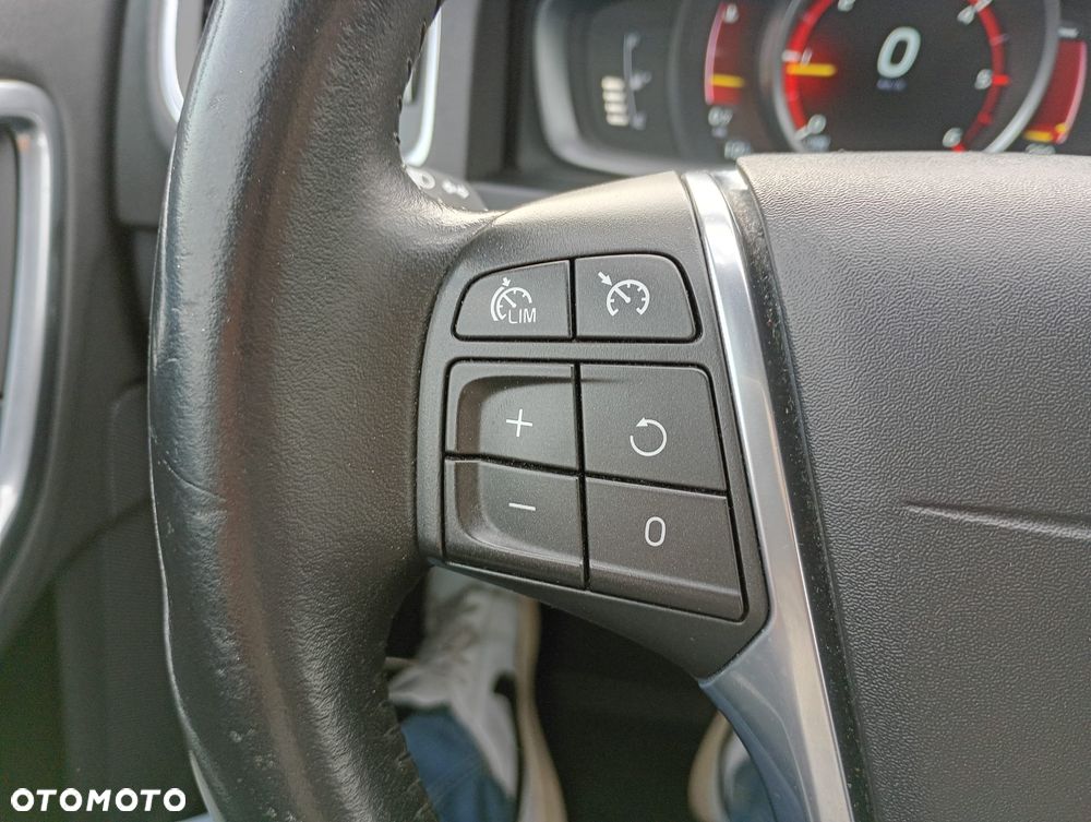 Volvo S60 D3 Drive-E Dynamic Edition (Momentum) - 28