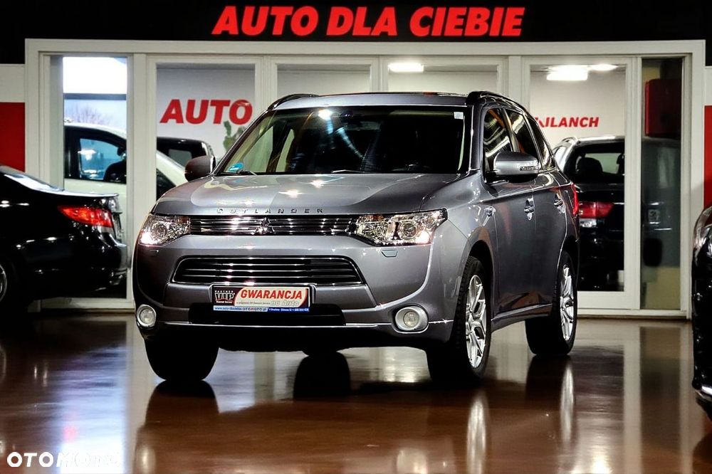 Mitsubishi Outlander 2.0 2WD CVT Invite - 2