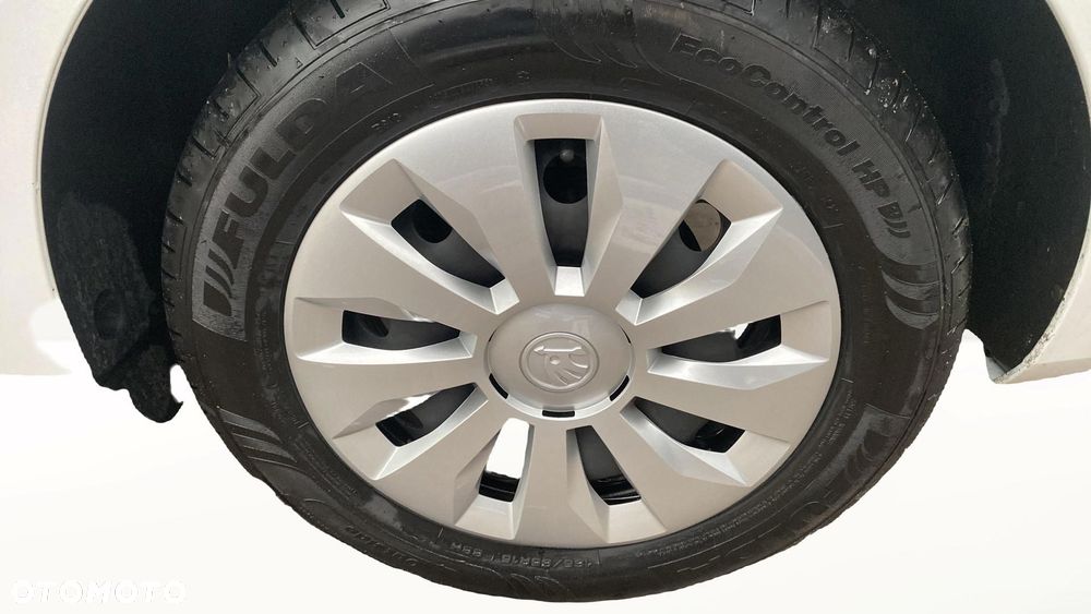 Skoda Fabia 1.0 Essence - 13