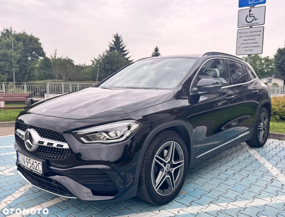 Mercedes-Benz GLA 200 AMG Line - 3