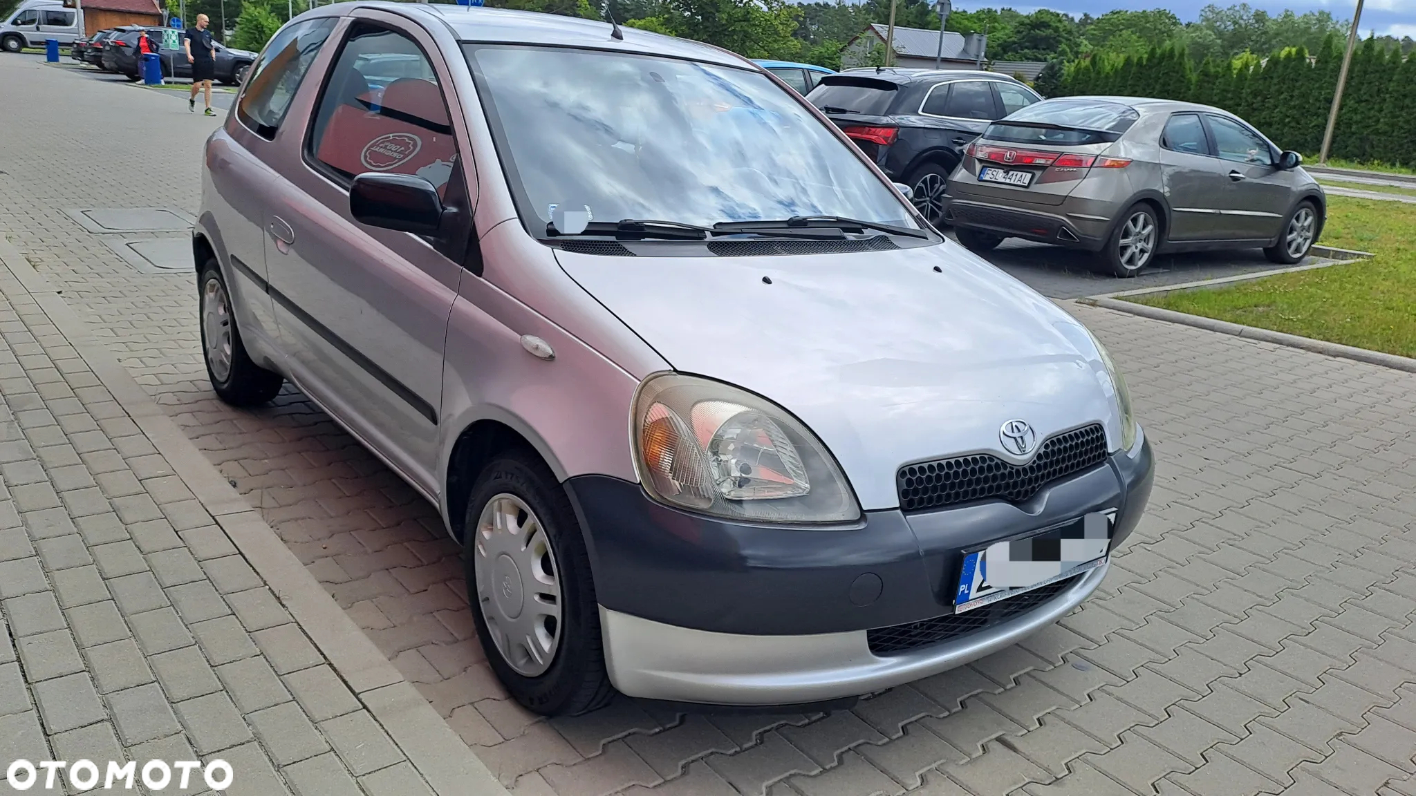 Toyota Yaris 1.0 Base - 4
