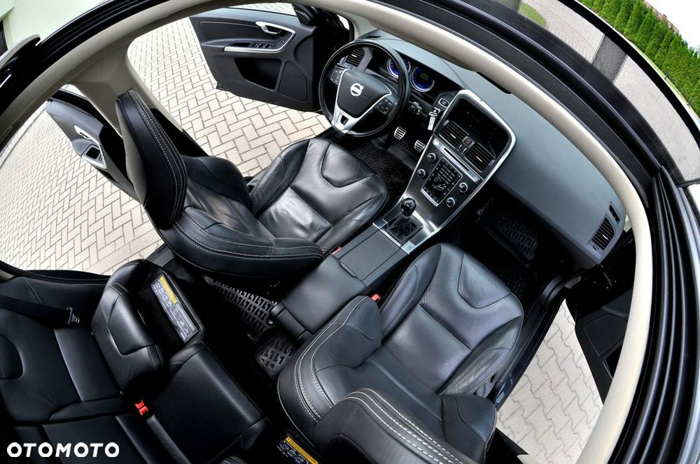 Volvo XC 60 D4 R-Design Summum - 22