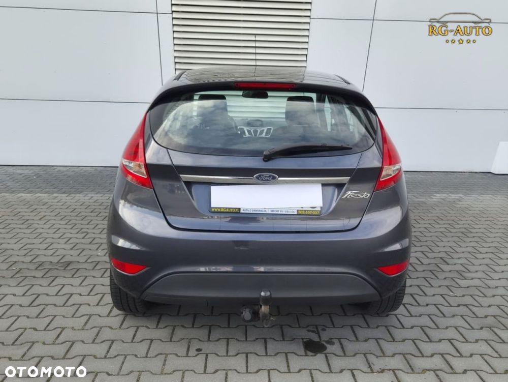 Ford Fiesta - 8