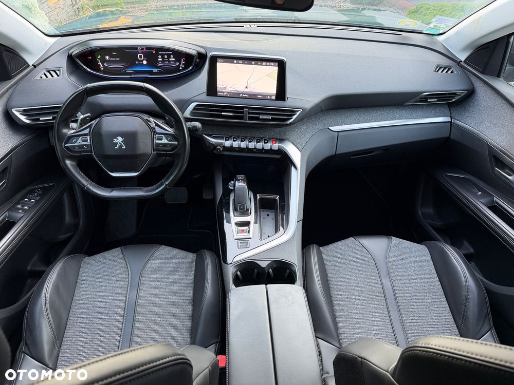 Peugeot 5008 - 9