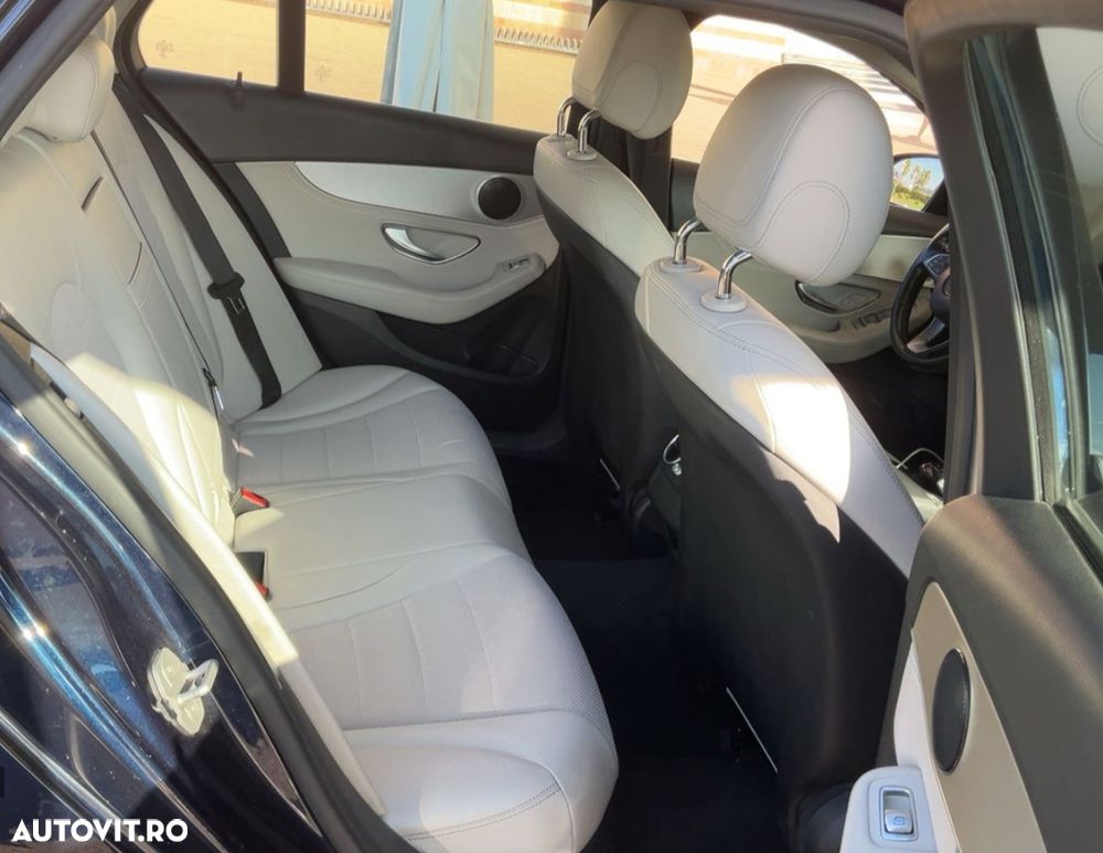 Mercedes-Benz C - 11