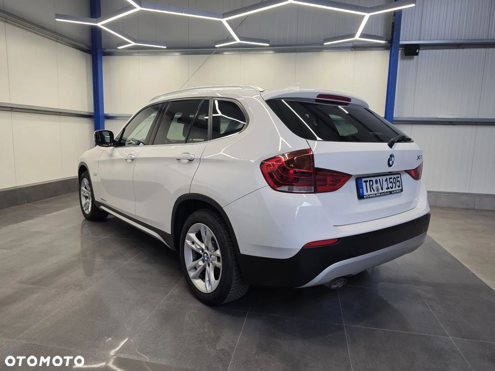 BMW X1 xDrive20d - 11