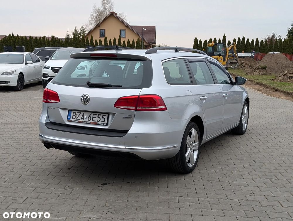Volkswagen Passat 1.6 TDI DPF BlueMotion Technology Comfortline - 14