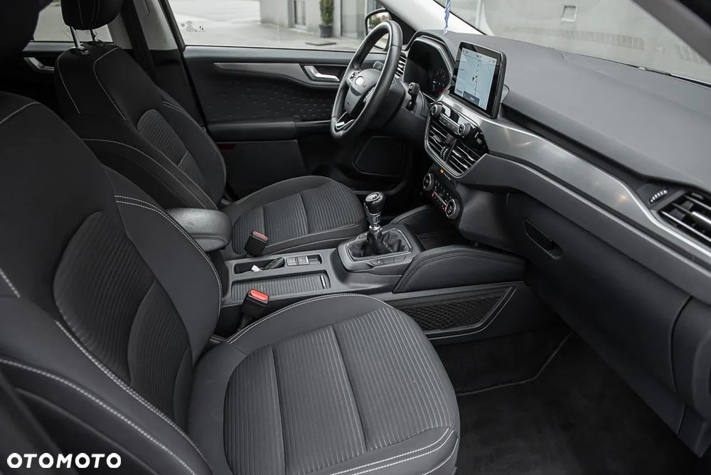 Ford Kuga - 31