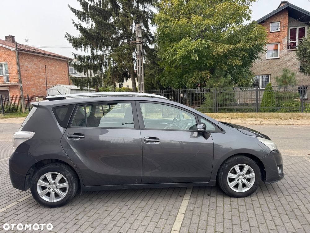 Toyota Verso - 4