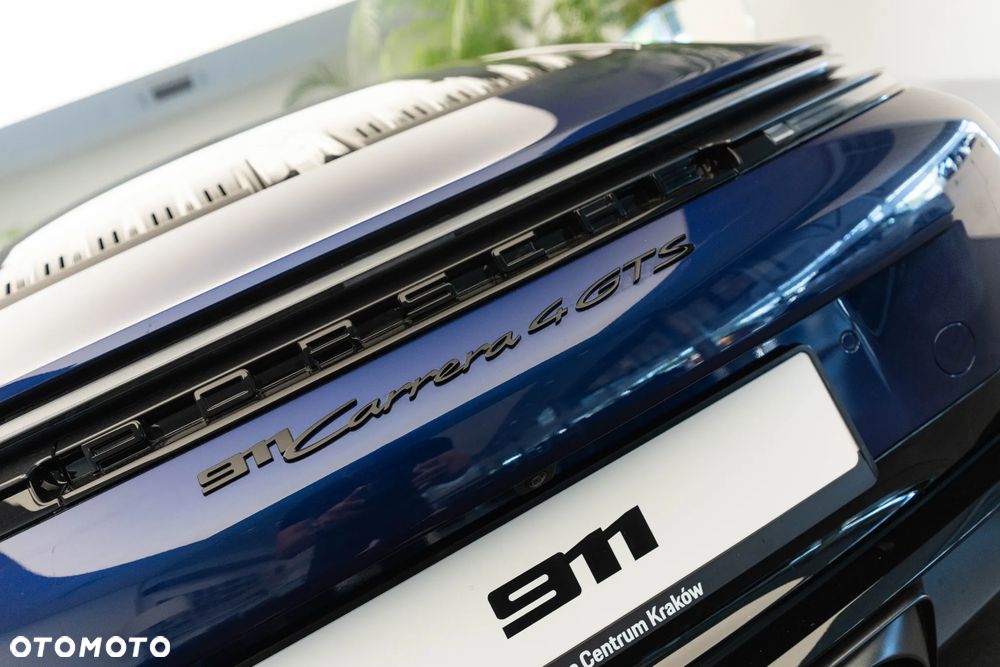 Porsche 911 Carrera 4 GTS - 41