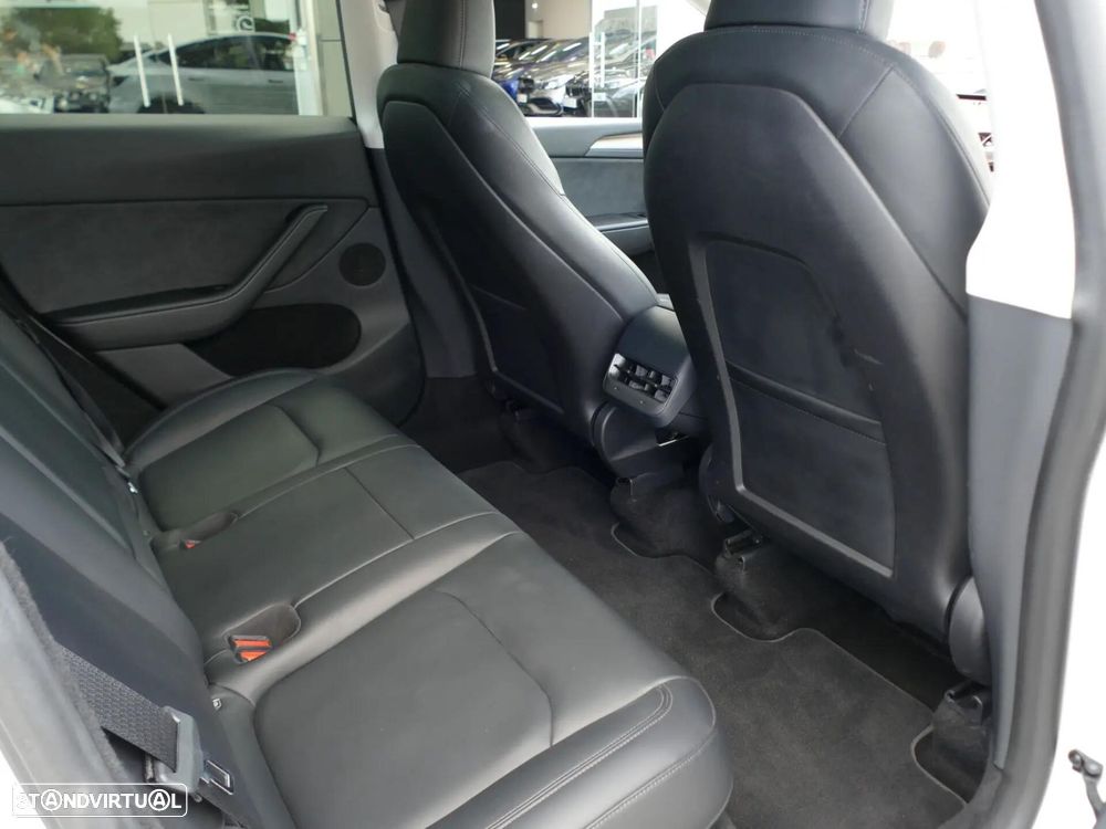 Tesla Model Y Tração Traseira - 31