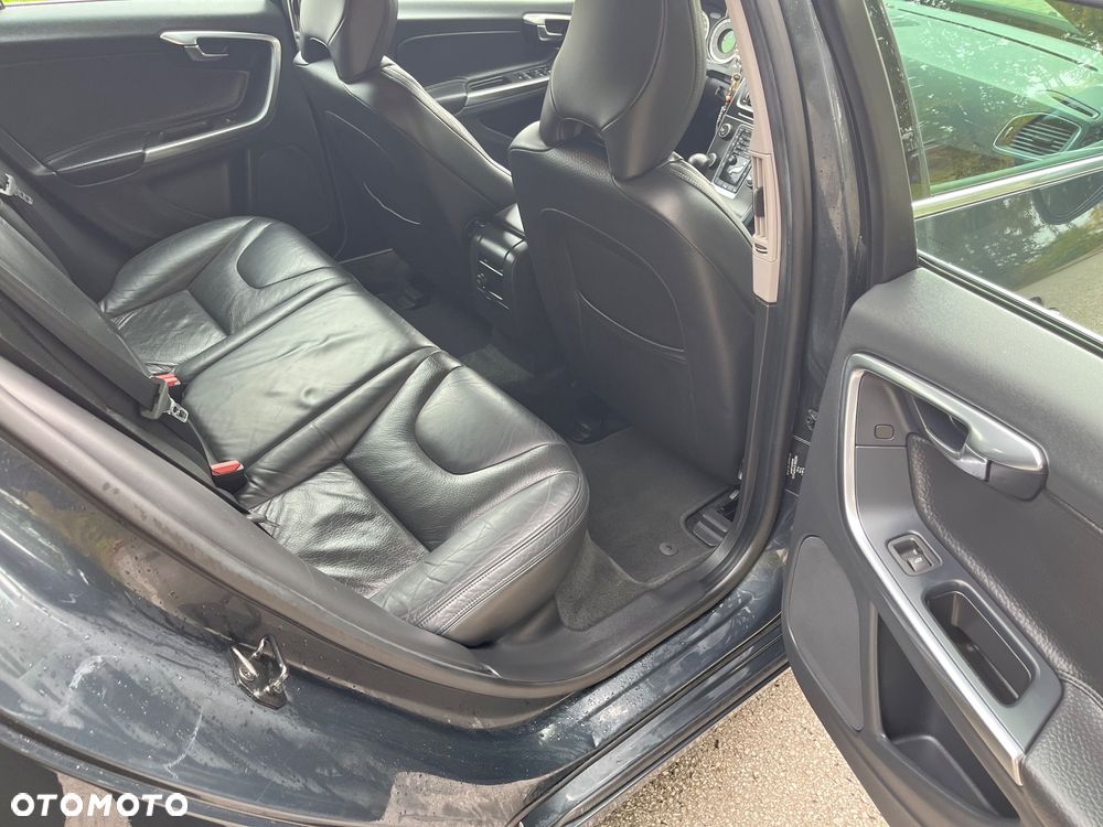 Volvo V60 D2 - 25