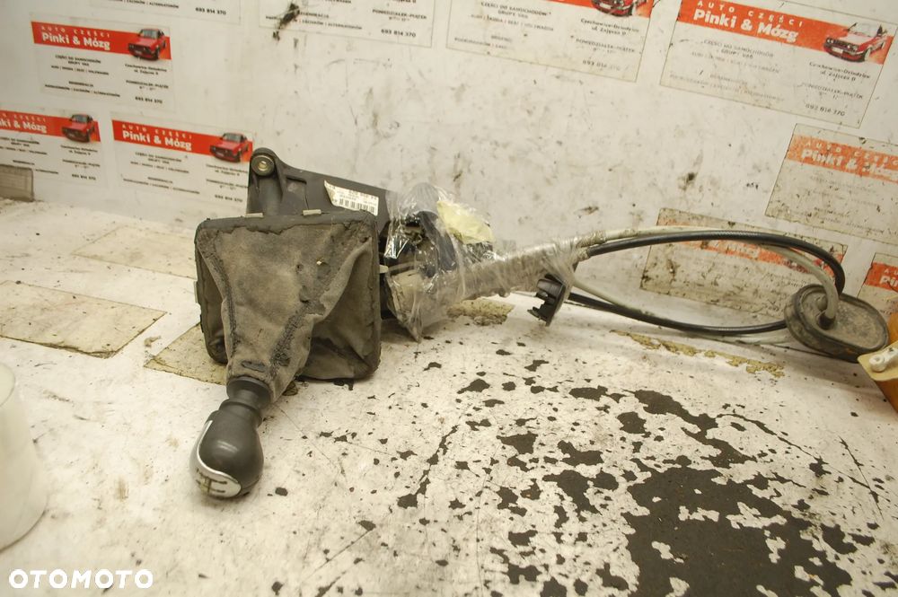 LEWAREK ZMIANY BIEGÓW 24456029BY OPEL VECTRA C 1.8 - 1
