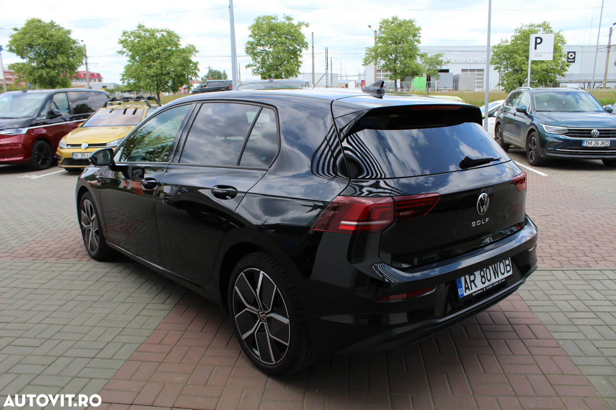 Volkswagen Golf 2.0 TDI DSG Life - 2