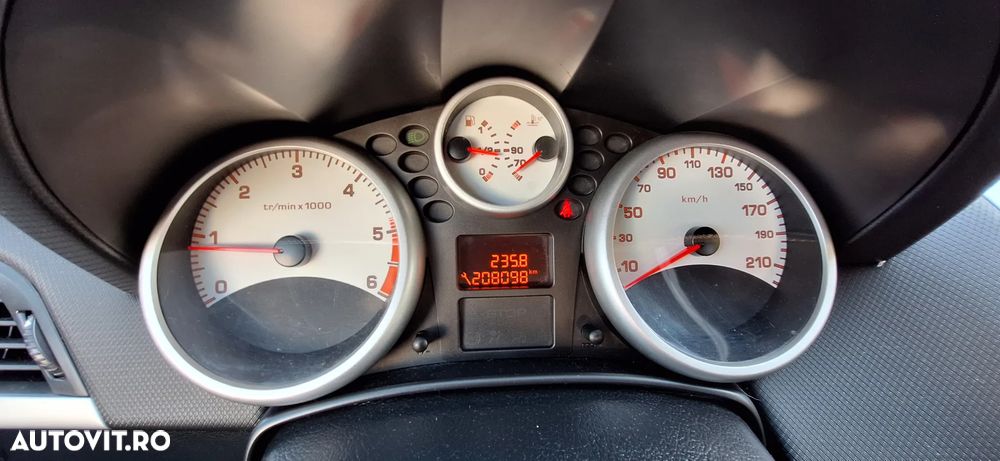 Peugeot 207 - 10
