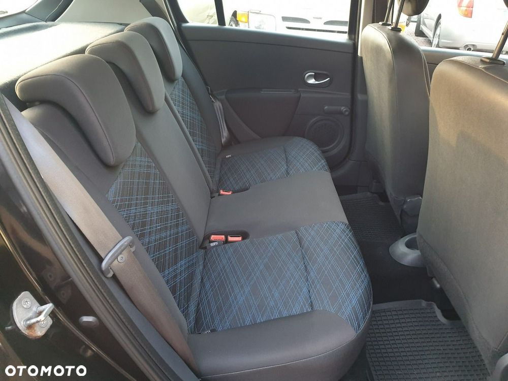 Renault Clio 1.2 16V 75 Expression - 22