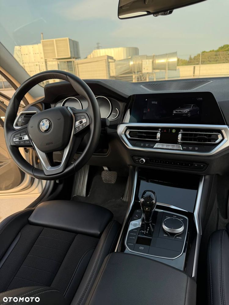BMW Seria 3 320i GPF xDrive Sport Line Shadow - 9