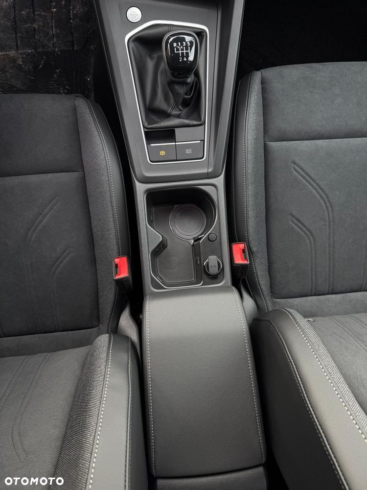 Volkswagen Golf - 13