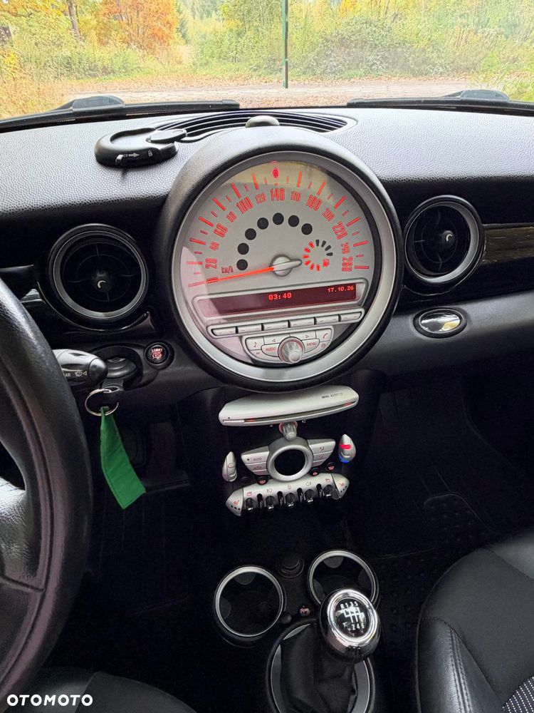 MINI Cooper Standard - 17