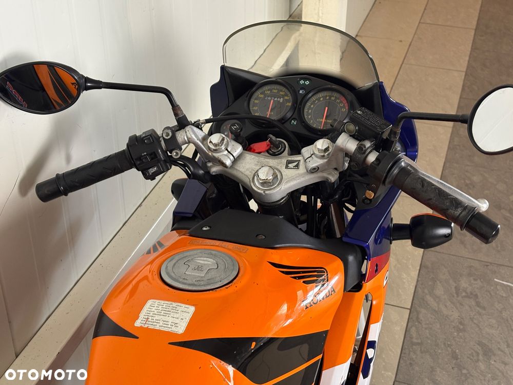 Honda CBR - 9