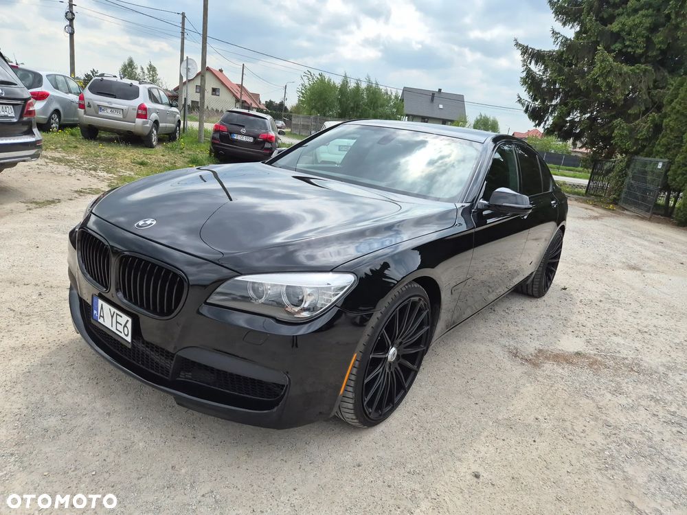 BMW Seria 7 740i - 12