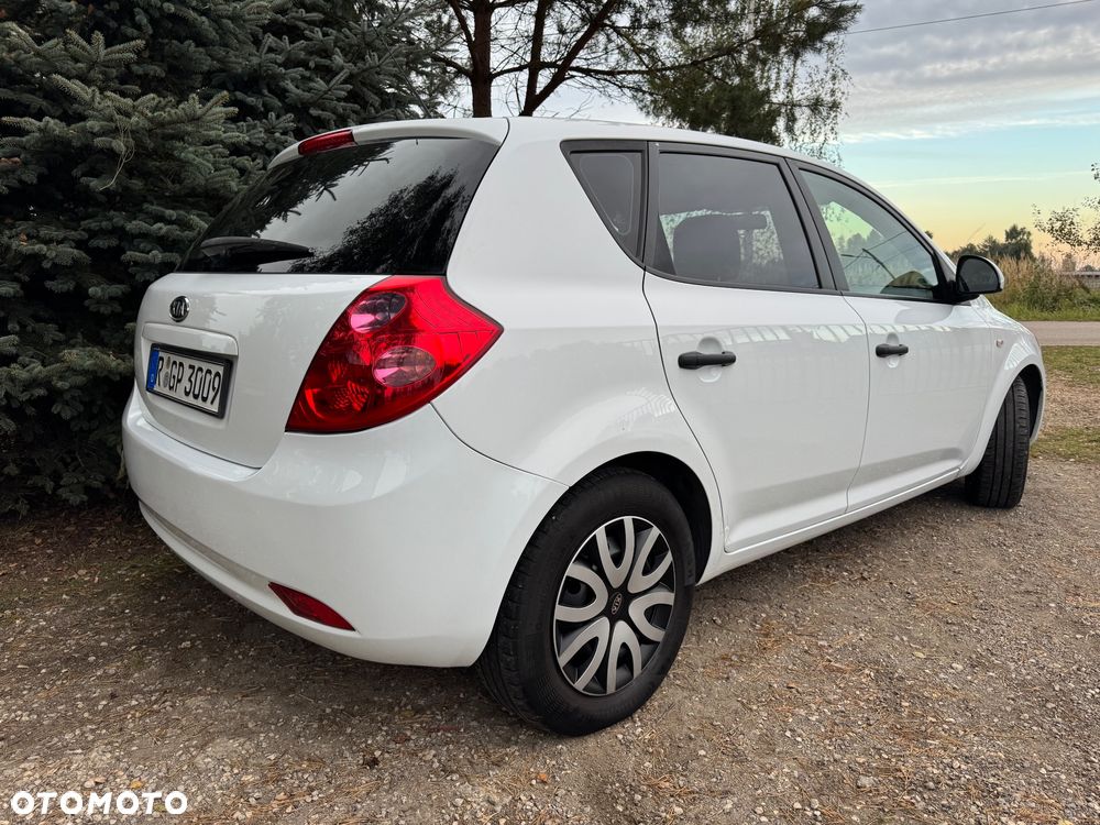 Kia Ceed - 17