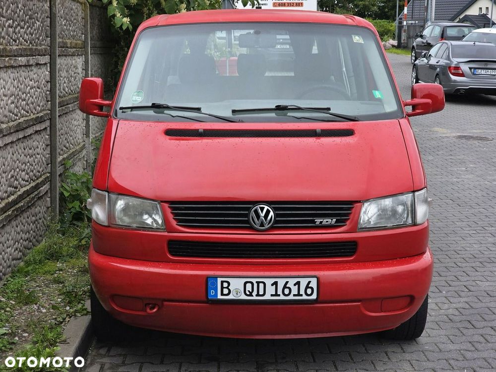 Volkswagen Multivan - 2