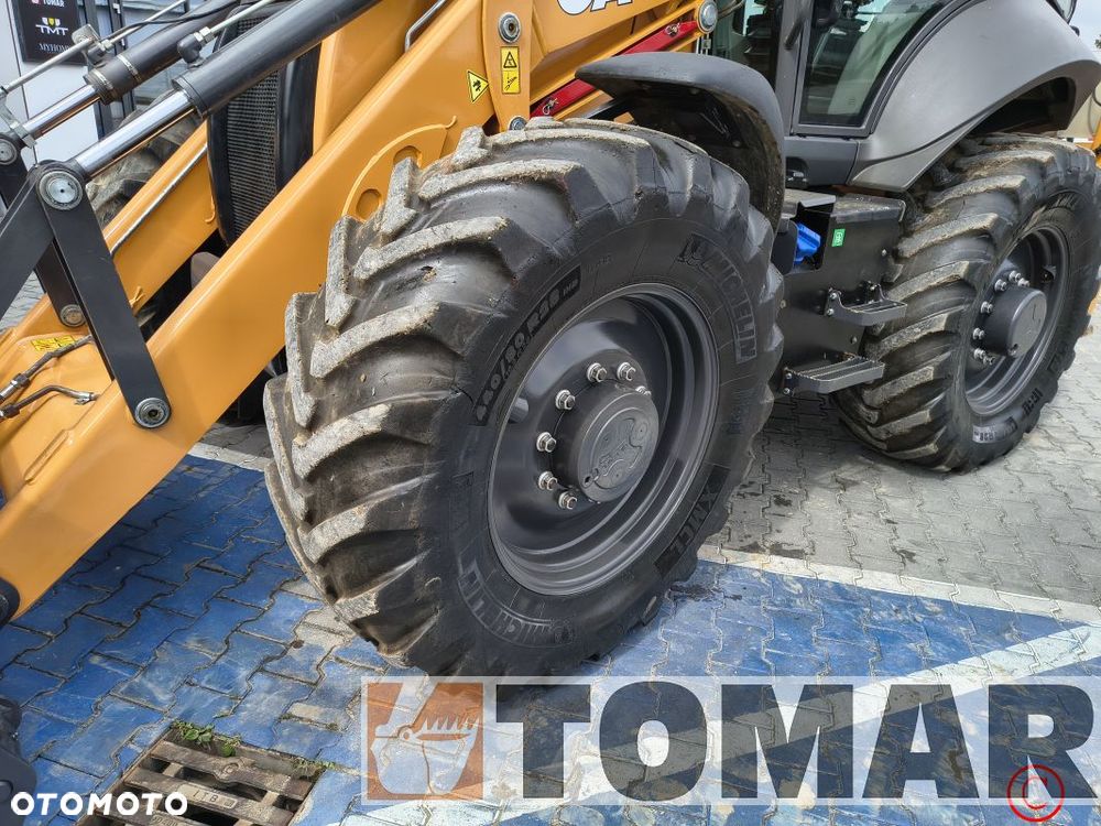 Case 695 SV 2023R - 17