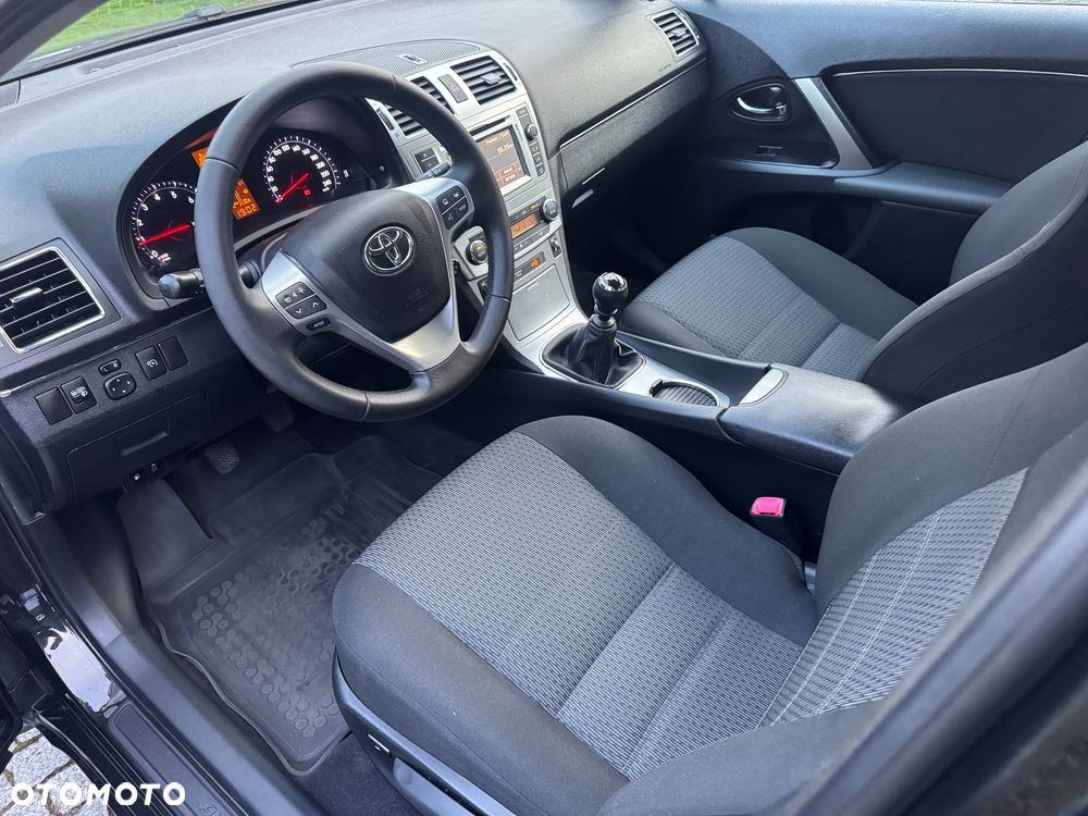 Toyota Avensis 1.8 Executive - 10