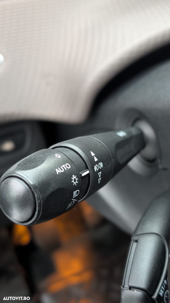 Peugeot 2008 PureTech 82 Allure - 5