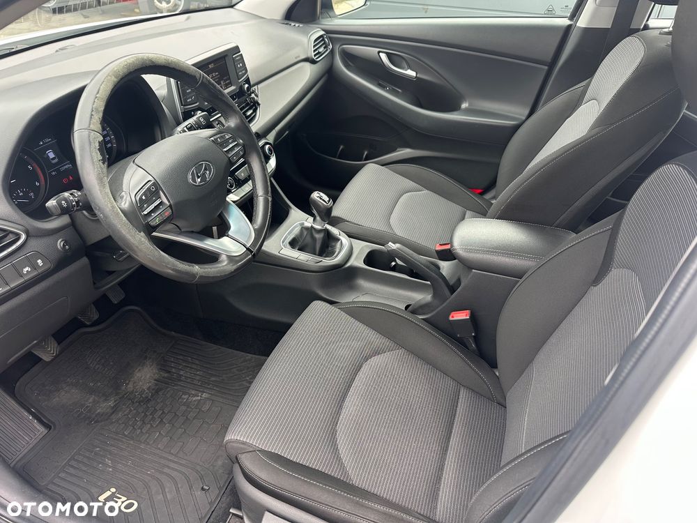 Hyundai i30 1.6 CRDi Classic + - 14