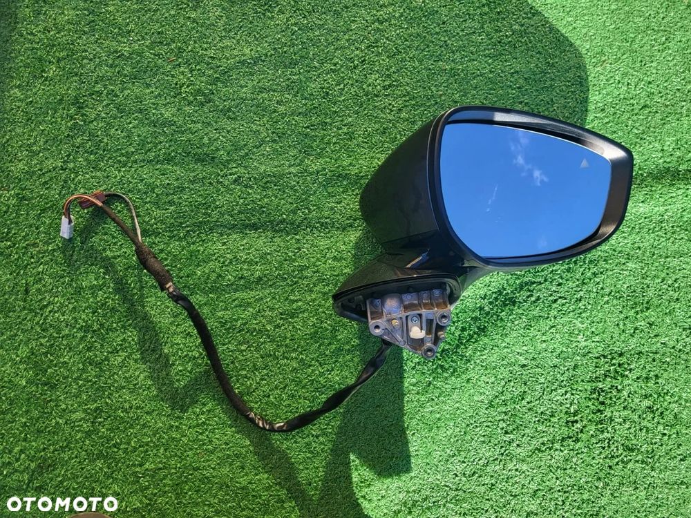 MAZDA CX-30 CX30 Lusterko prawe przednie prawy przód DFR5 dwie wtyczki 9PIN KAMERA 46G Machine grey