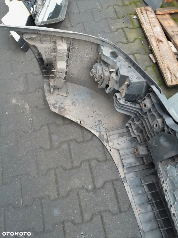 Zderzak z halogenami Iveco Daily 14- - 5