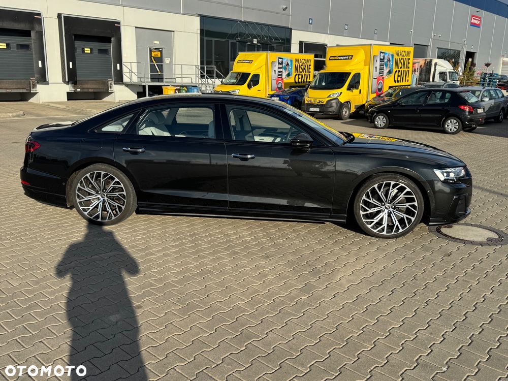 Audi A8 - 6